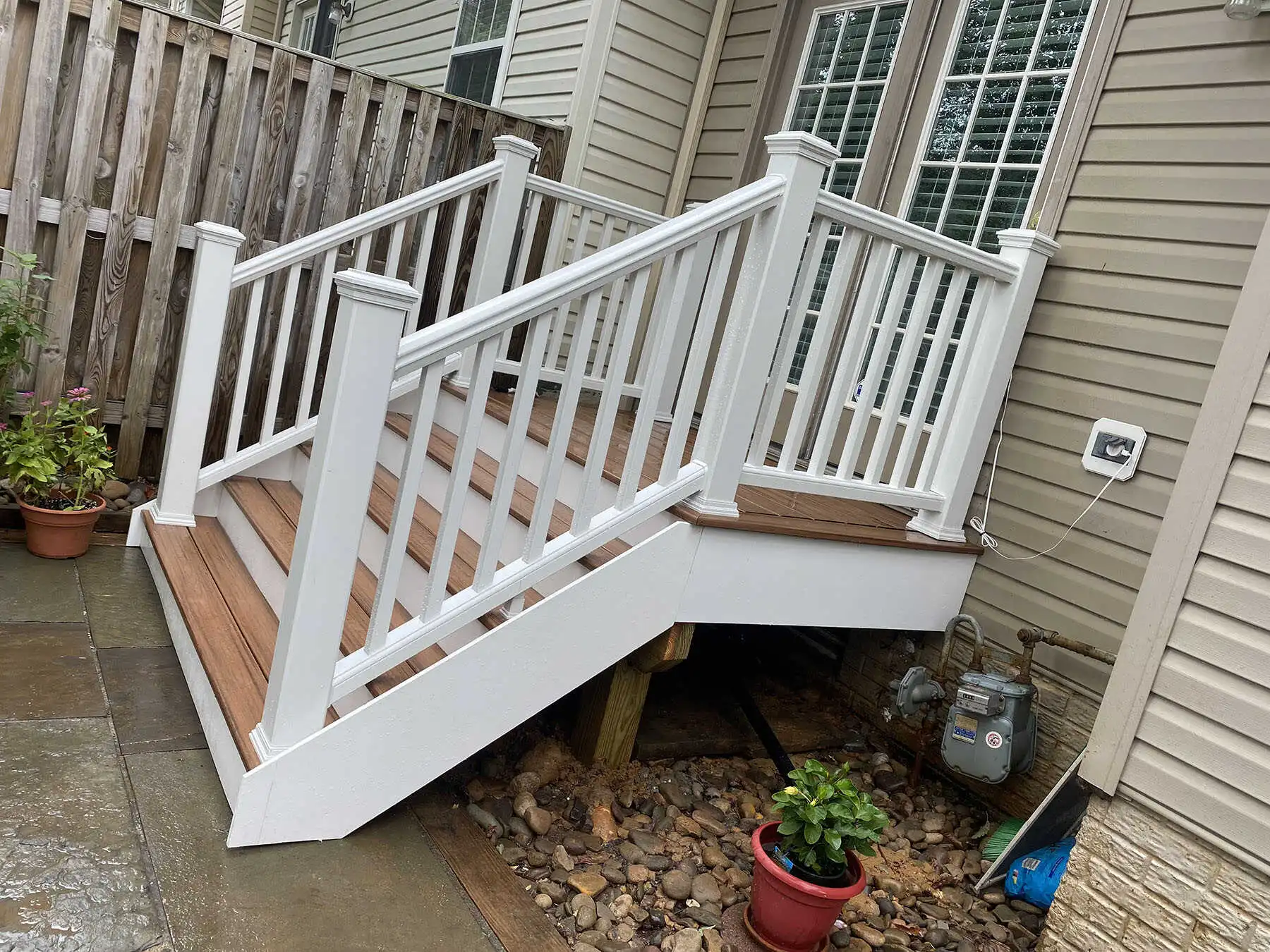 deck white outside